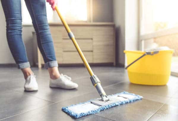 Cara Mengatasi Lantai Dapur Licin