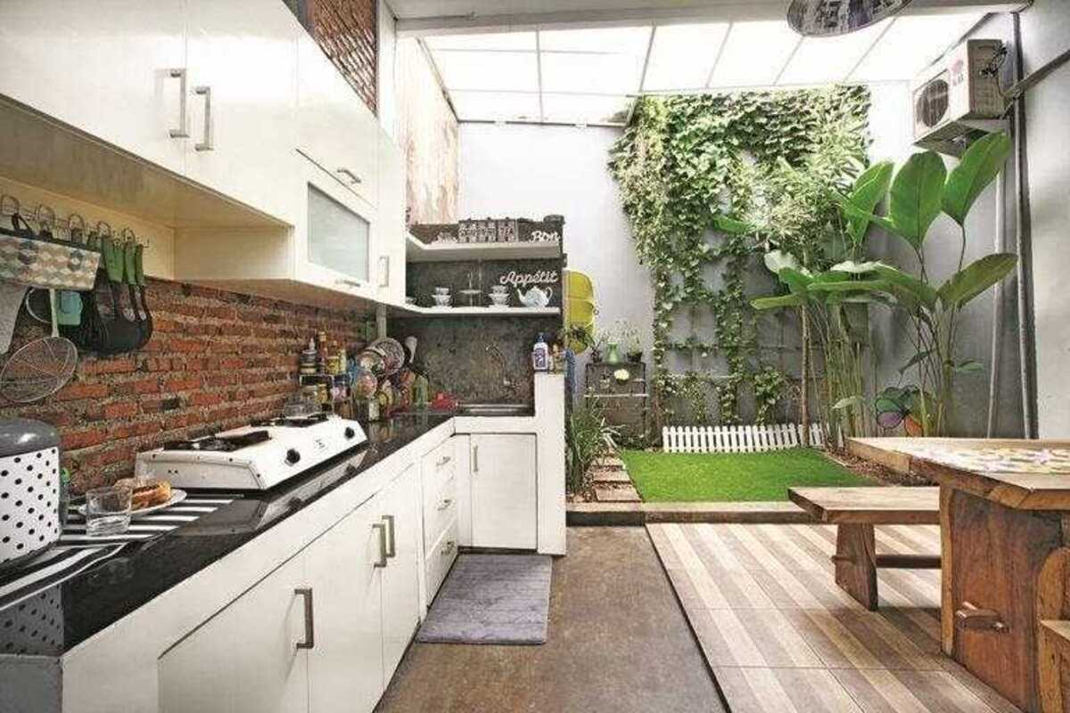Desain Dapur Terbuka Dengan Taman